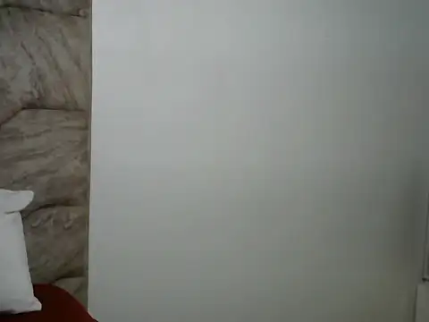 Snapshot of kitty_dreamy chatting on April 3, 2026, 8:40 pm kitty dreamy online show from April 3, 2026, 8:40 pm