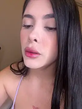 Snapshot of misslollipop04 chatting on December 2, 2025, 1:44 am misslollipop04 online show from December 2, 2025, 1:44 am