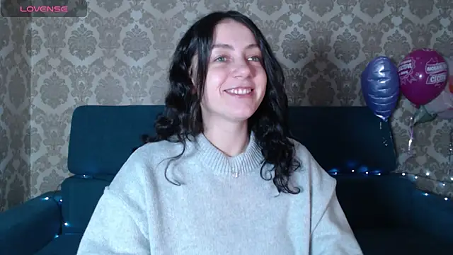 Louise Lavender online show from February 5, 2025, 4:27 am