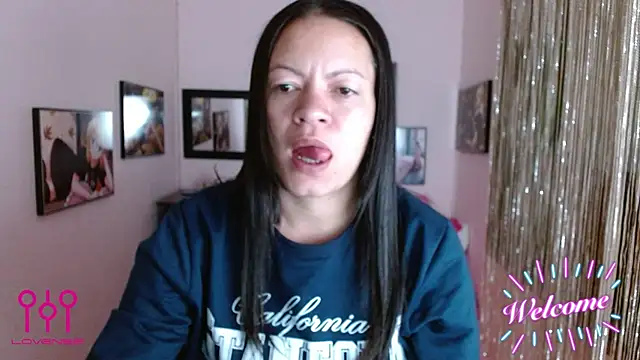 Cristal w online show from September 15, 2025, 1:00 pm