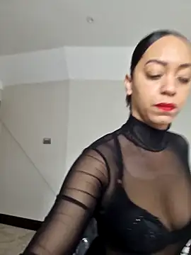 QueenTricks1 online show from February 24, 2026, 9:18 am