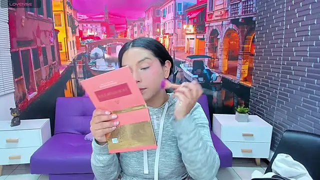 Small naughty  online show from November 11, 2025, 1:44 pm