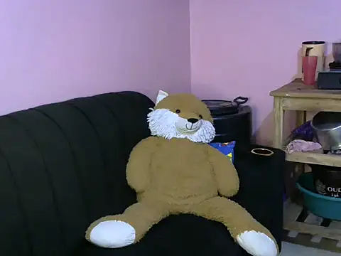 Snapshot of slender-qwene chatting on November 20, 2025, 8:19 pm slender-qwene online show from November 20, 2025, 8:19 pm