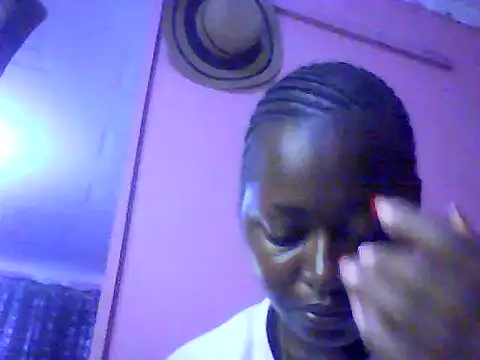 Snapshot of slender-qwene chatting on December 2, 2025, 7:36 am slender-qwene online show from December 2, 2025, 7:36 am