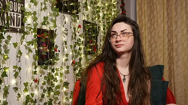 NaughtYHomemadE online show from January 8, 2026, 11:12 am