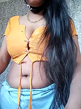 Snapshot of Anusri- chatting on December 15, 2025, 9:13 am Anusri- online show from December 15, 2025, 9:13 am