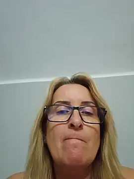Snapshot of Steffi45 chatting on July 10, 2026, 9:12 am Steffi45 online show from July 10, 2026, 9:12 am