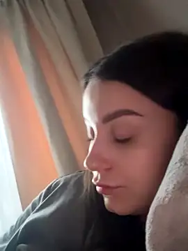 ellie ssexy online show from December 3, 2025, 5:26 am