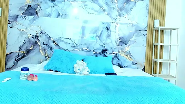 Snapshot of luna_hoott chatting on November 16, 2025, 1:39 pm luna hoott online show from November 16, 2025, 1:39 pm