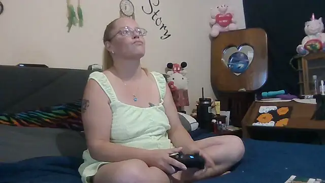 Snapshot of Toybox13_Pika chatting on November 5, 2025, 5:35 pm Toybox13 Pika online show from November 5, 2025, 5:35 pm