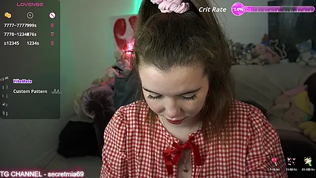 Snapshot of SecretDesireMe chatting on October 4, 2025, 9:35 pm SecretDesireMe online show from October 4, 2025, 9:35 pm