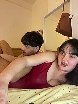 Snapshot of chunliklk chatting on December 15, 2025, 10:58 pm chunliklk online show from December 15, 2025, 10:58 pm