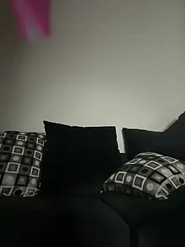 Lickplayofficial online show from April 8, 2026, 5:18 am