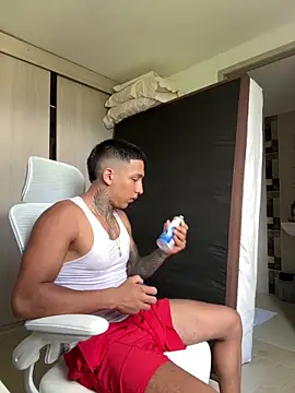 Snapshot of sendfer chatting on October 24, 2025, 8:27 pm sendfer online show from October 24, 2025, 8:27 pm