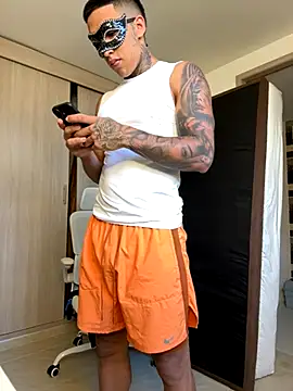 Snapshot of sendfer chatting on October 25, 2025, 10:04 pm sendfer online show from October 25, 2025, 10:04 pm