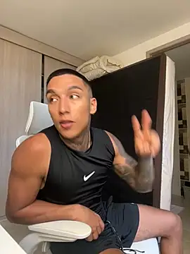 Snapshot of sendfer chatting on November 14, 2025, 8:29 pm sendfer online show from November 14, 2025, 8:29 pm