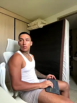 Snapshot of sendfer chatting on November 19, 2025, 9:26 pm sendfer online show from November 19, 2025, 9:26 pm