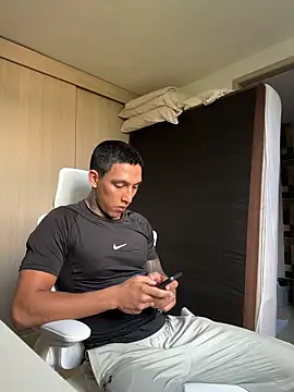 Snapshot of sendfer chatting on November 29, 2025, 9:51 pm sendfer online show from November 29, 2025, 9:51 pm