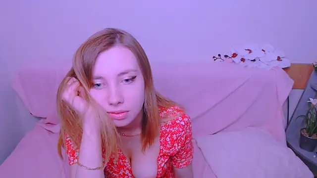 Snapshot of AliceFire_ chatting on May 7, 2026, 9:47 am AliceFire online show from May 7, 2026, 9:47 am
