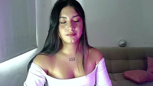Lia 14  online show from July 29, 2026, 8:07 pm