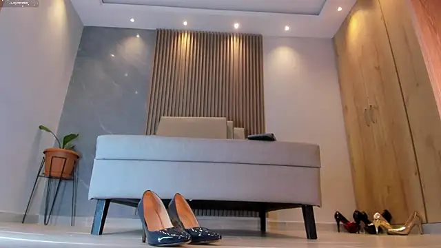 Katherinlevinee1 online show from December 23, 2024, 10:44 pm