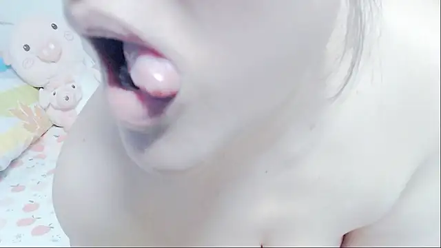 zhenzhen521 online show from January 24, 2025, 6:56 pm