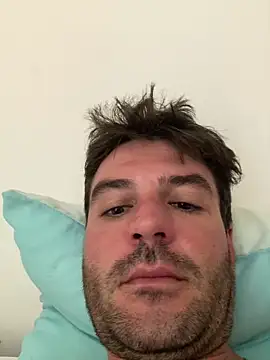 bruno106969 online show from April 8, 2026, 2:11 am