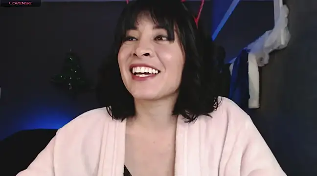 Snapshot of isis_diosa chatting on December 17, 2024, 11:38 pm isis diosa online show from December 17, 2024, 11:38 pm