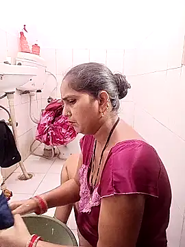 reemacouple007 online show from March 8, 2026, 5:22 am