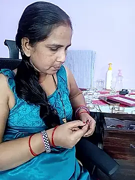 Snapshot of reemacouple007 chatting on April 18, 2026, 7:12 am reemacouple007 online show from April 18, 2026, 7:12 am
