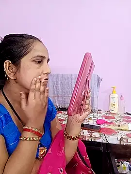 Snapshot of reemacouple007 chatting on May 2, 2026, 5:29 pm reemacouple007 online show from May 2, 2026, 5:29 pm