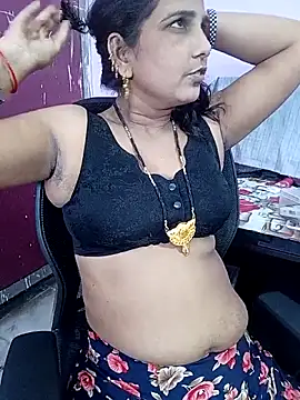 Snapshot of reemacouple007 chatting on May 23, 2026, 6:40 am reemacouple007 online show from May 23, 2026, 6:40 am
