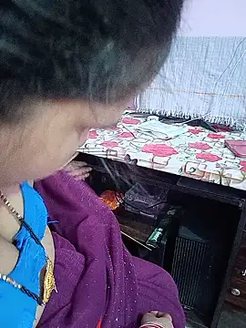 Snapshot of reemacouple007 chatting on June 18, 2026, 5:41 am reemacouple007 online show from June 18, 2026, 5:41 am