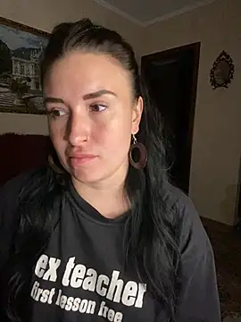 Roxana Bell online show from June 7, 2026, 7:39 pm