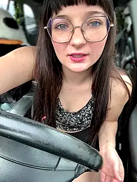 urpuppymoon online show from January 8, 2026, 7:49 pm