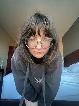 urpuppymoon online show from May 11, 2026, 2:23 pm