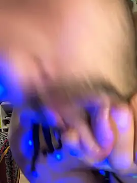 Snapshot of BobbyQ29 chatting on November 27, 2025, 4:47 am BobbyQ29 online show from November 27, 2025, 4:47 am