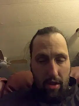 Snapshot of BobbyQ29 chatting on December 5, 2025, 7:17 am BobbyQ29 online show from December 5, 2025, 7:17 am