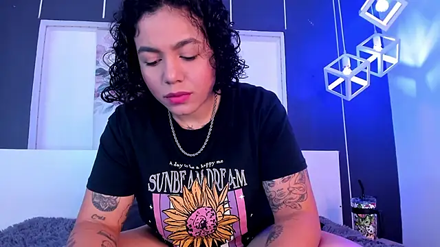 Snapshot of Alexxxholy chatting on December 31, 2024, 1:41 pm Alexxxholy online show from December 31, 2024, 1:41 pm