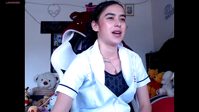 Snapshot of ValeryBaker_ chatting on November 4, 2025, 6:07 pm ValeryBaker online show from November 4, 2025, 6:07 pm