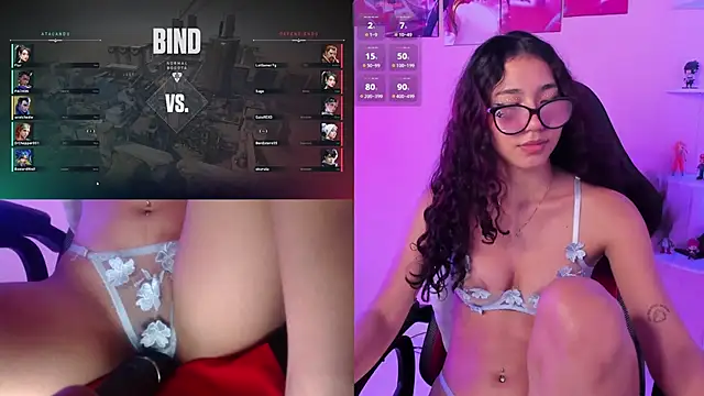 Snapshot of RossieGamer chatting on December 15, 2024, 12:29 am RossieGamer online show from December 15, 2024, 12:29 am