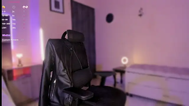 Jess Collen online show from March 18, 2025, 4:37 am