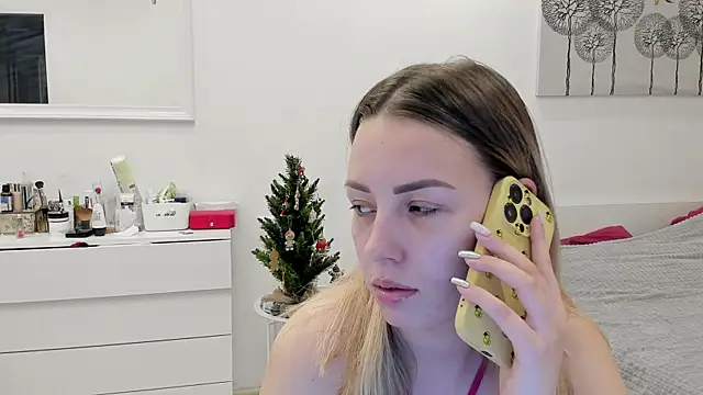 Snapshot of Mia_shy1 chatting on December 30, 2024, 7:26 am Mia shy1 online show from December 30, 2024, 7:26 am