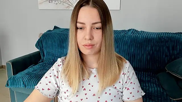 Snapshot of Mia_shy1 chatting on February 5, 2025, 6:56 am Mia shy1 online show from February 5, 2025, 6:56 am