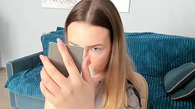 Snapshot of Mia_shy1 chatting on February 23, 2025, 6:39 am Mia shy1 online show from February 23, 2025, 6:39 am