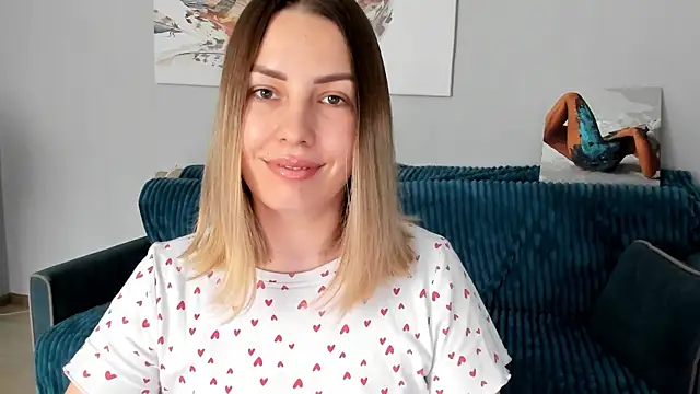 Snapshot of Mia_shy1 chatting on March 18, 2025, 9:31 am Mia shy1 online show from March 18, 2025, 9:31 am