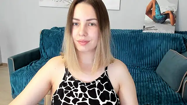 Snapshot of Mia_shy1 chatting on March 22, 2025, 8:29 am Mia shy1 online show from March 22, 2025, 8:29 am