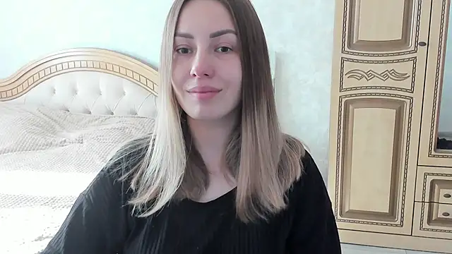 Snapshot of Mia_shy1 chatting on September 14, 2025, 6:12 am Mia shy1 online show from September 14, 2025, 6:12 am