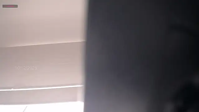  arianalzate  online show from February 5, 2026, 10:14 pm