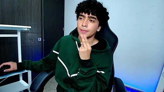  nickconnor01 online show from January 26, 2025, 12:16 am